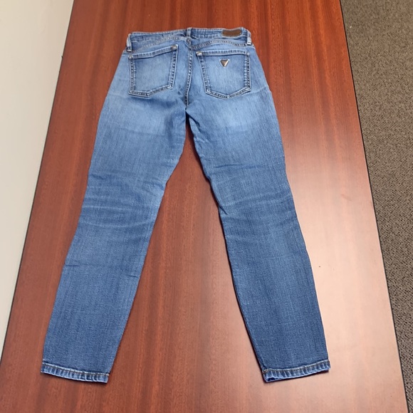 Guess Jeans - Picture 5 of 7